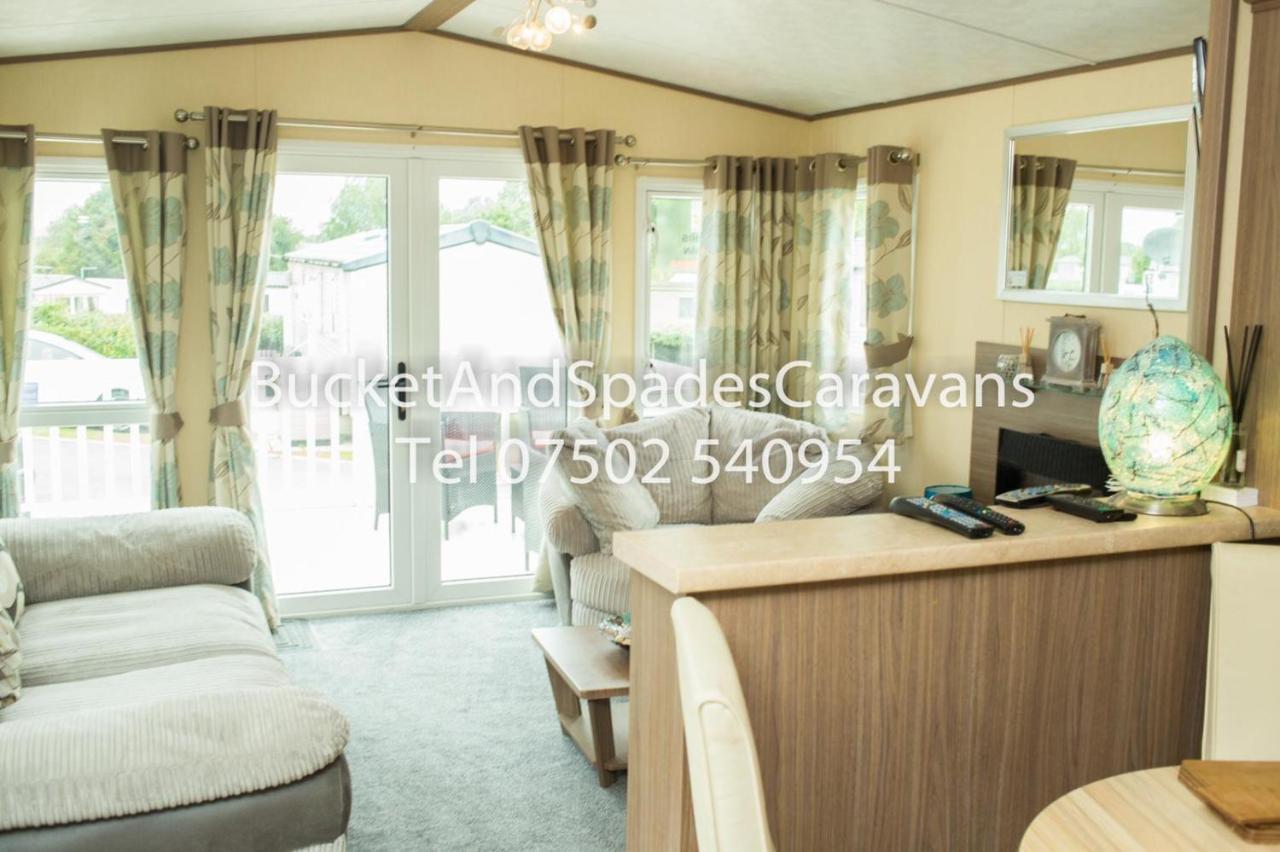Blackpool Caravans Marton Mere エクステリア 写真
