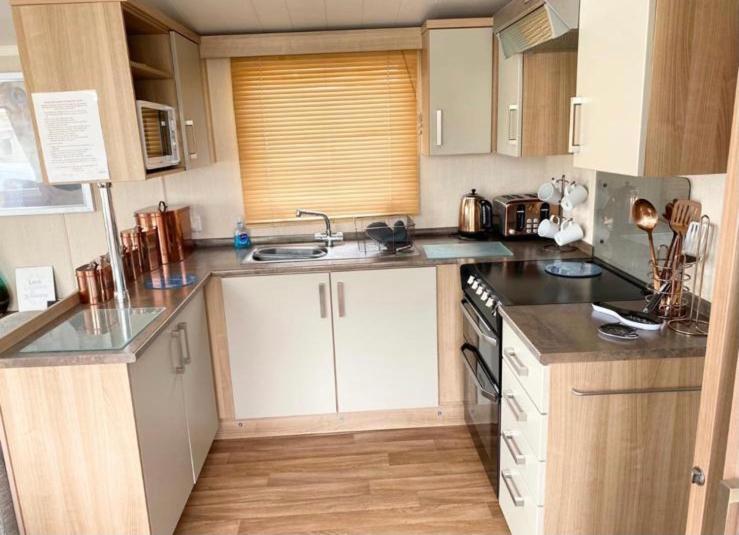 Blackpool Caravans Marton Mere エクステリア 写真
