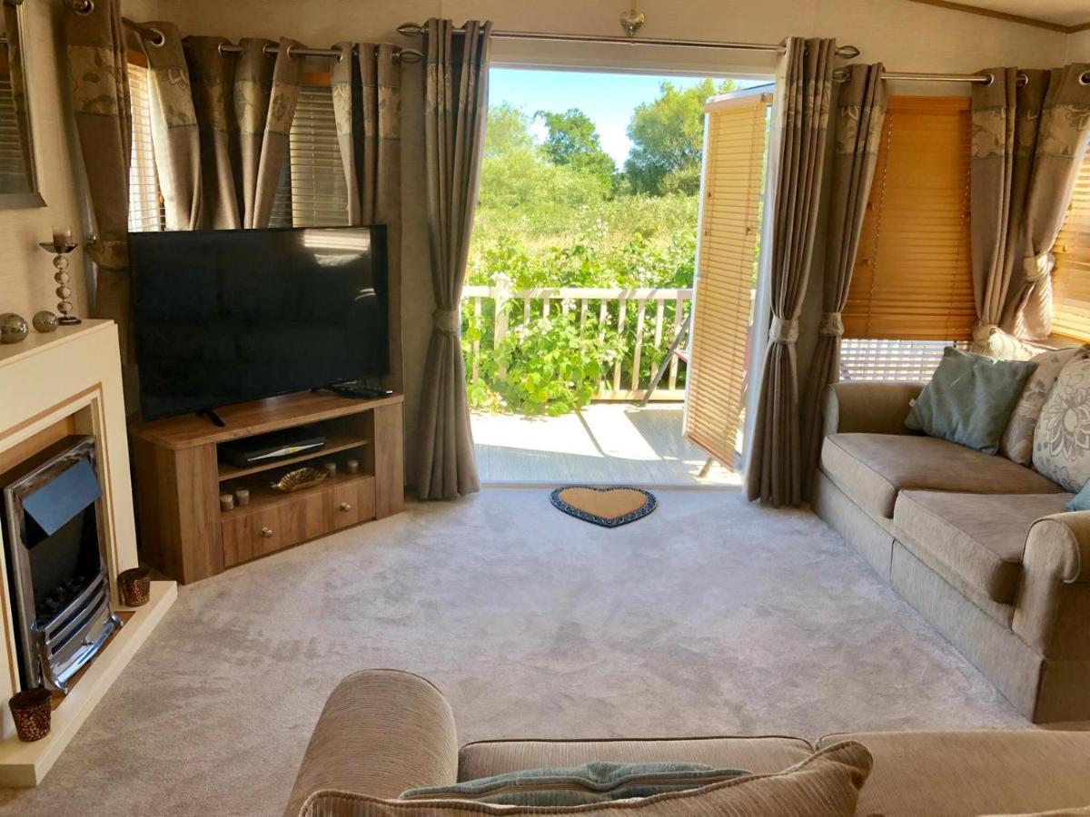 Blackpool Caravans Marton Mere エクステリア 写真