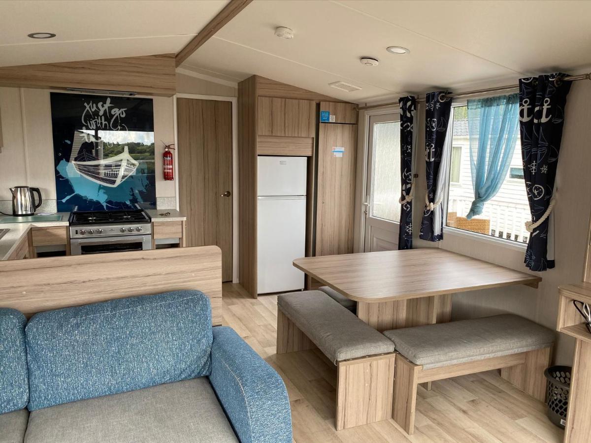 Blackpool Caravans Marton Mere エクステリア 写真